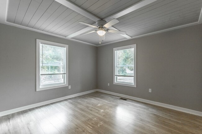 Building Photo - 2 Bedroom Home in East Ridge