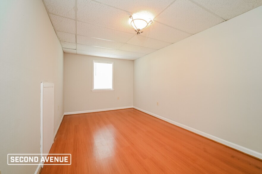 Building Photo - 300 Stones Throw Dr