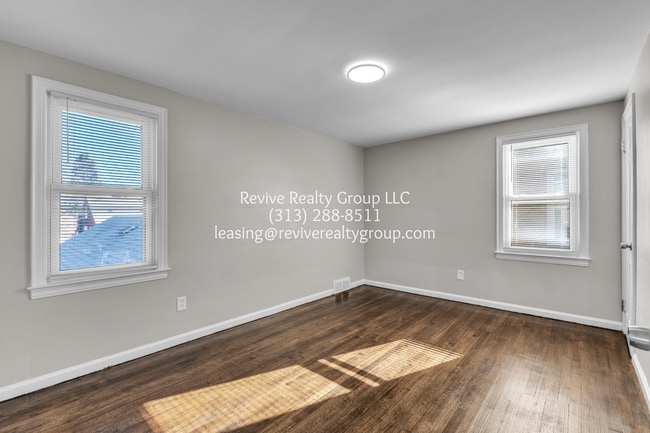 Building Photo - 18010 Sorrento Ave