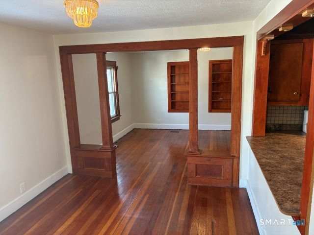 Building Photo - 68 New St