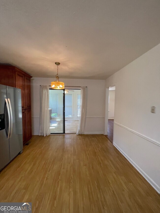 Building Photo - 121 Chipley Creek Dr