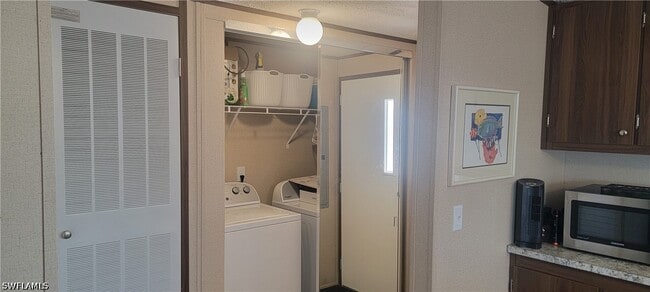 Building Photo - 4709 Kon Tiki Ln