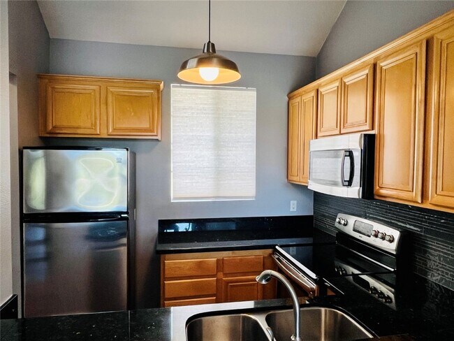 Building Photo - 20191 Cape Coral Ln