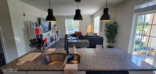 Building Photo - 2 br, 2 bath Condo - 3825 Doc Berlin Dr.