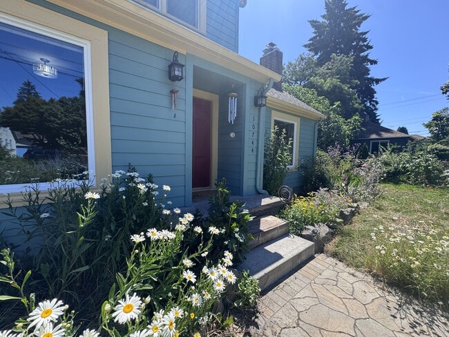 Building Photo - 10744 SE 29th Ave