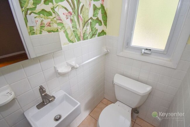 Building Photo - 981 Limekiln Rd