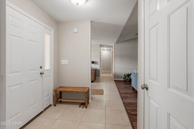 Building Photo - 855 Mande Ct