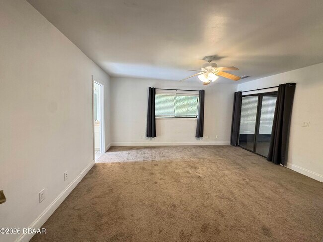 Building Photo - 1916 Seclusion Dr