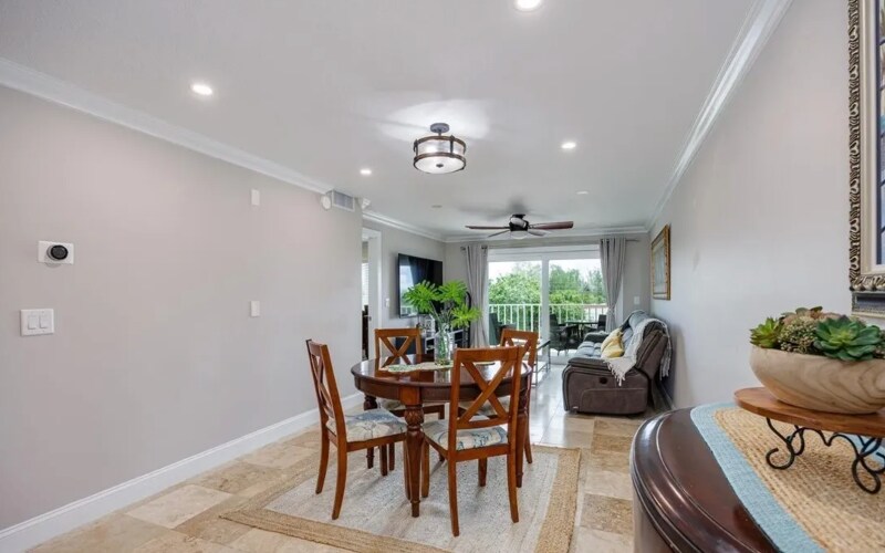 Building Photo - 2885 Palm Beach Blvd