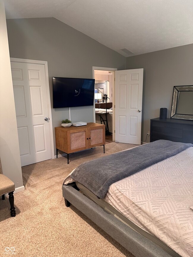 Building Photo - 9209 N Park Ave