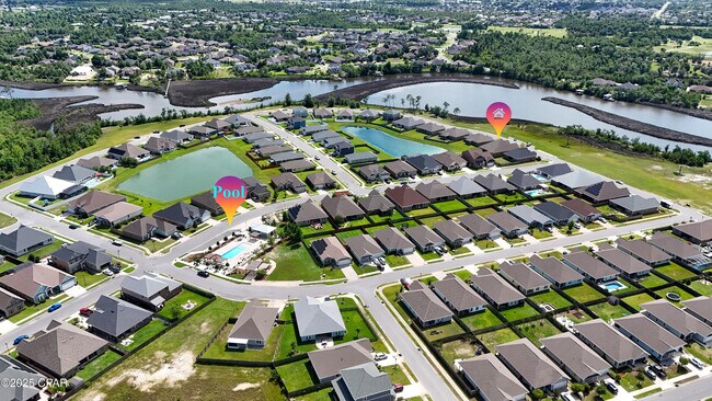Building Photo - 221 S Shoreview Dr