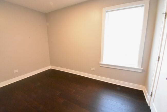 Building Photo - 4205 N Pulaski Rd