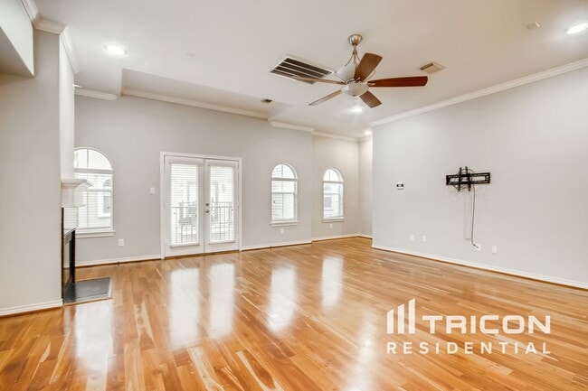 Building Photo - 5407 Kansas St