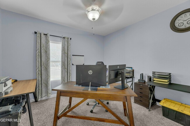 Building Photo - 12631 Mark Twain Ave