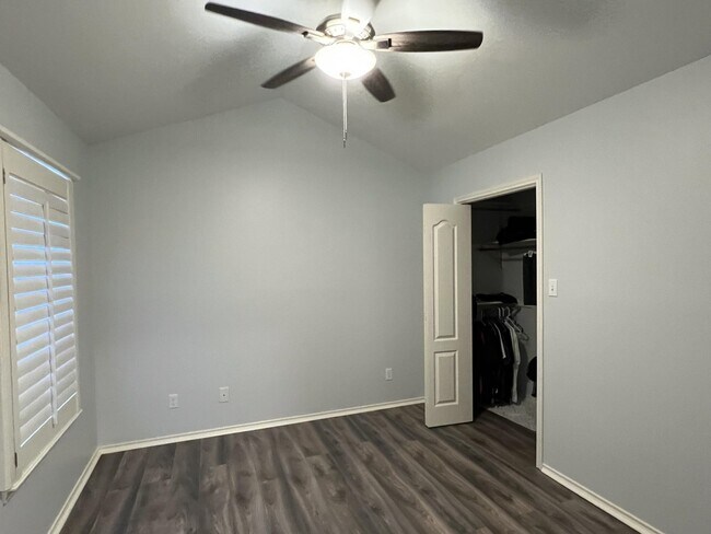 Building Photo - 510 Shiloh Dr