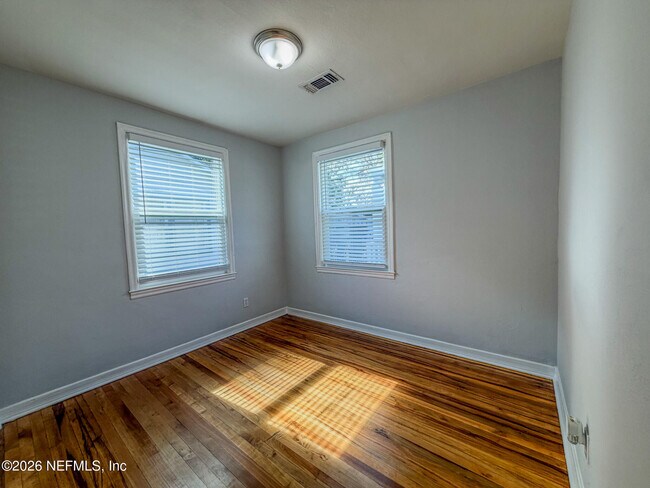 Building Photo - 1368 Rensselaer Ave