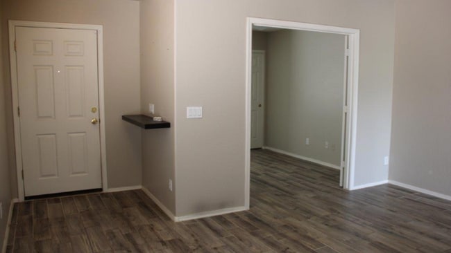 Building Photo - 22660 W Adams Dr