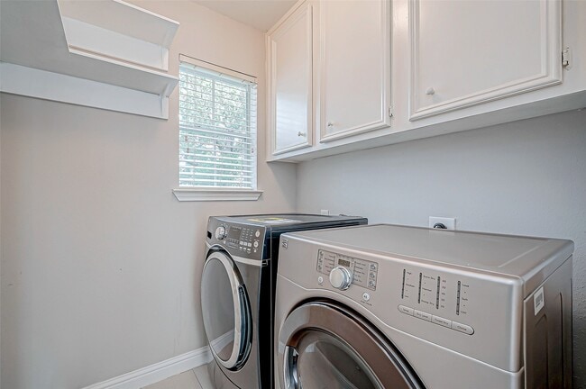 Building Photo - 5410 Portage Rock Ln