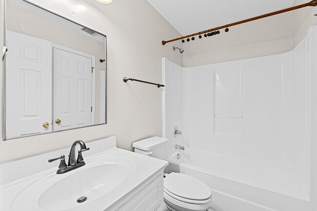 Building Photo - 31 Leigh Pl