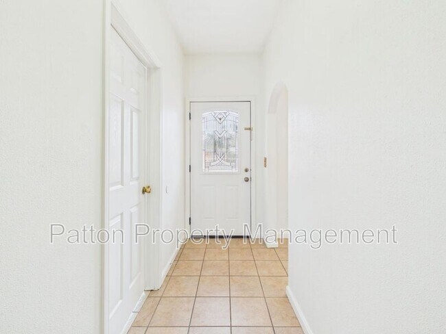 Building Photo - 745 N Aldredge St