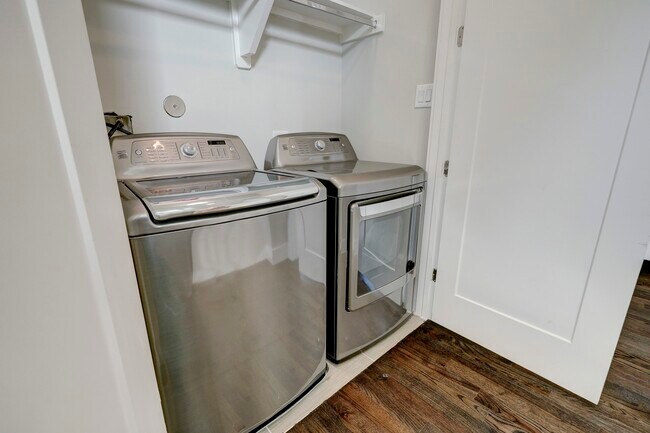 Building Photo - 5622 Kiam St