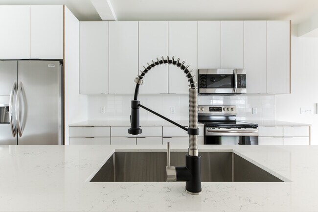 Building Photo - 54 West Ave