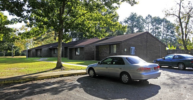 Building Photo - Willow Bend Apartments