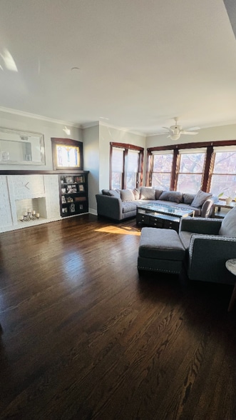 Building Photo - 3938 N Monticello Ave