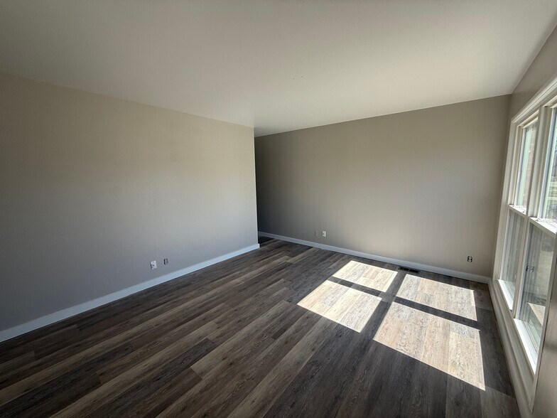 Building Photo - 317 Funston Ave