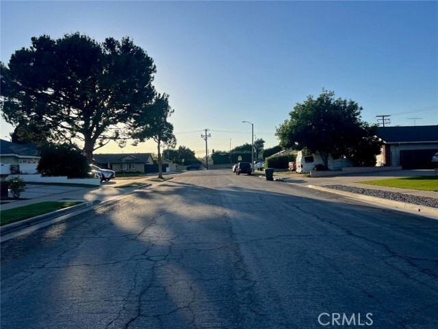 Building Photo - 425 Lewis Pl