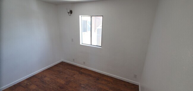 Building Photo - D STREET # A &amp; B