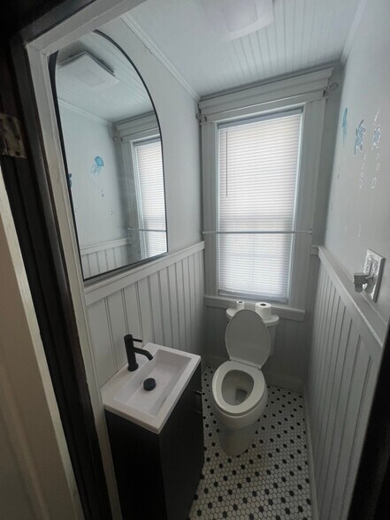 Building Photo - 15 Pershing St