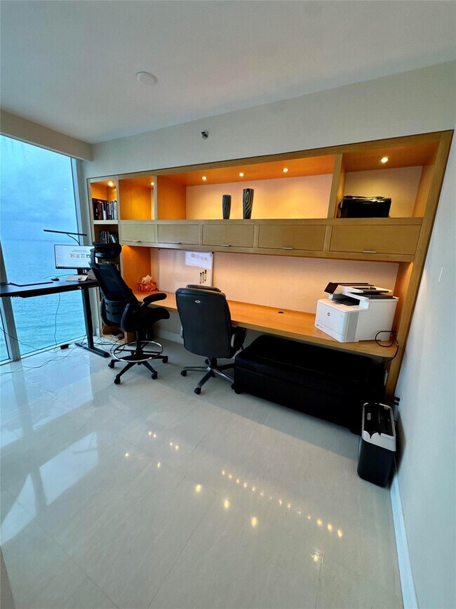 Building Photo - 19111 Collins Ave