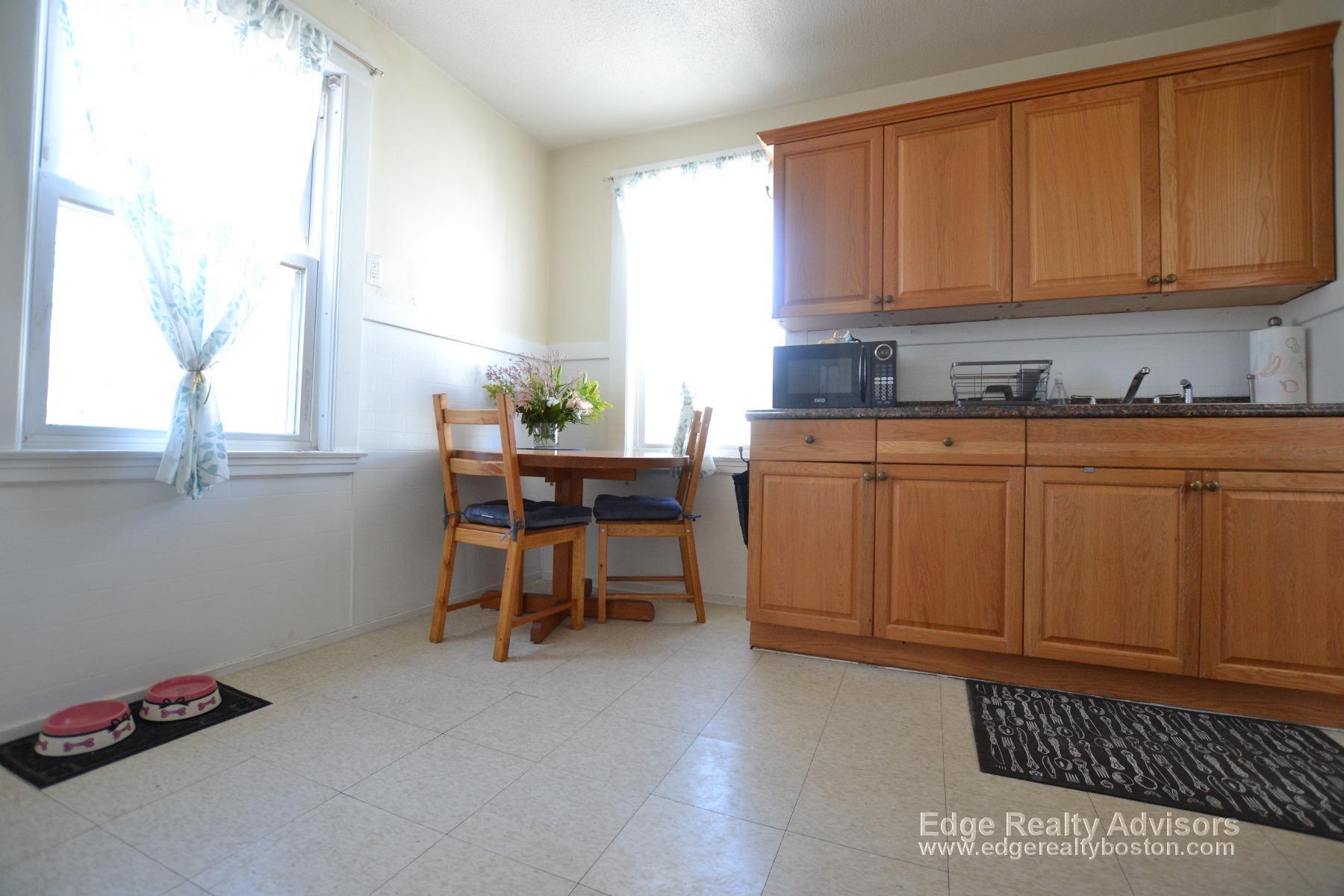 Building Photo - 55 Brock St