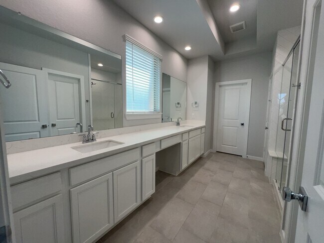 Building Photo - 3023 Tantara Dr