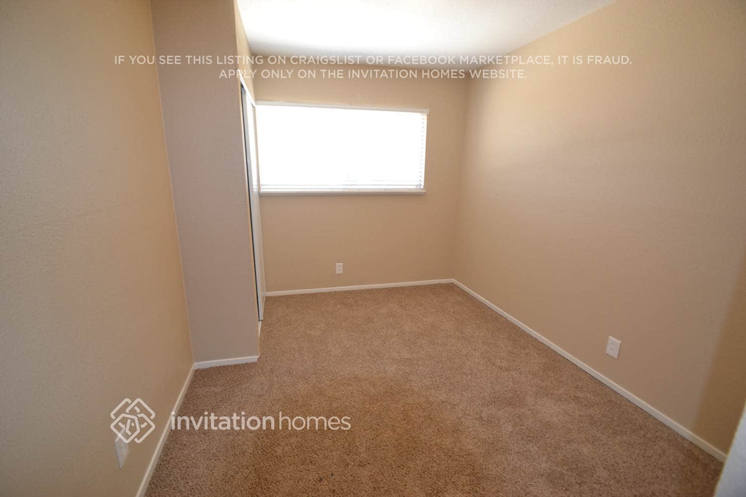 Building Photo - 10471 Reymouth Ave