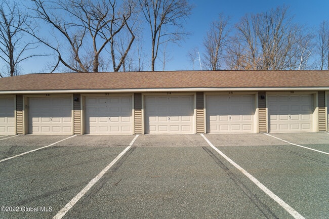 Building Photo - 34 Kendall Dr