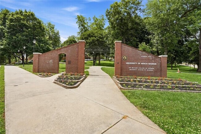 Building Photo - 26 Ridgeview Ct