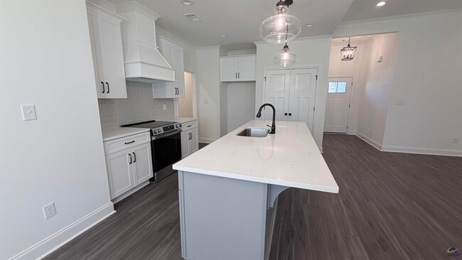 Building Photo - 524 Bristleleaf Path