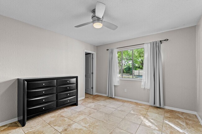 Building Photo - C0507-133 Hawthorne Reserve