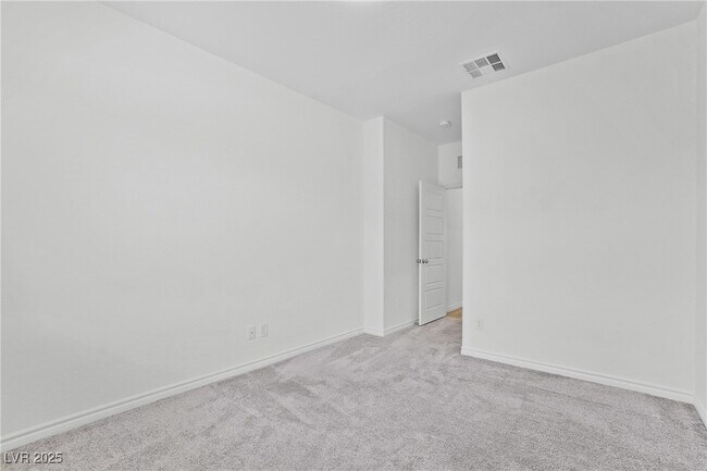 Building Photo - 1118 Junipine Ave