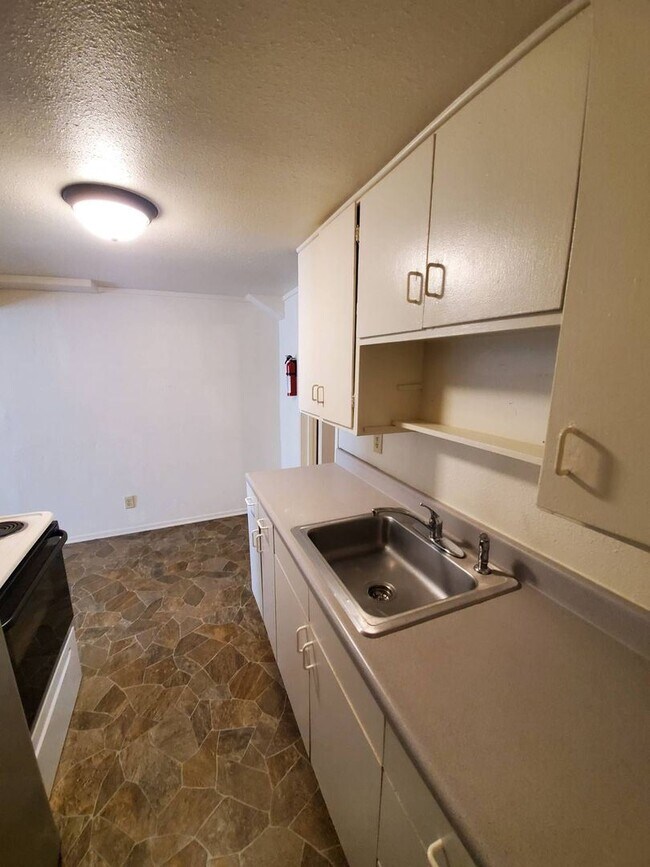 Building Photo - 1 br, 1 bath House - 1222 Park Ave Unit 5