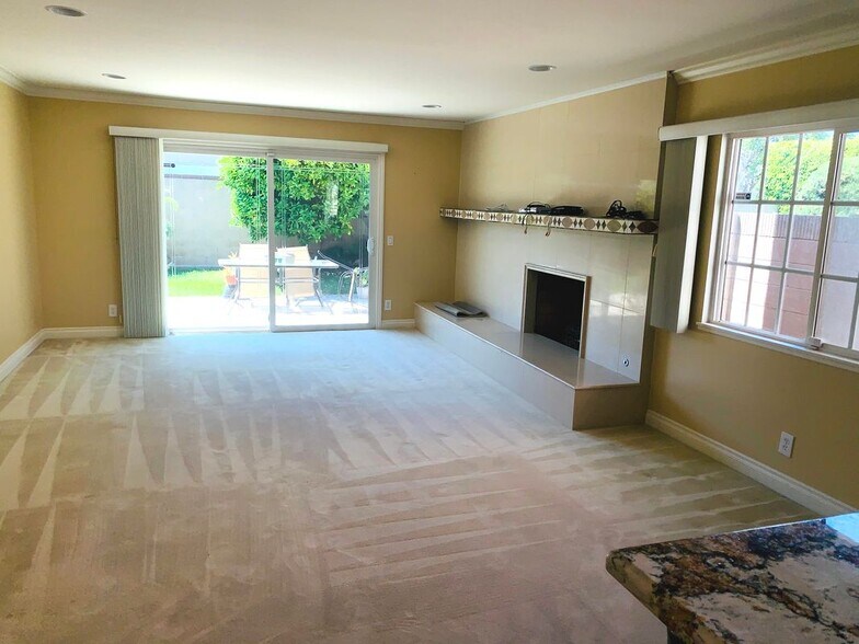 Building Photo - 18893 Santa Isadora St