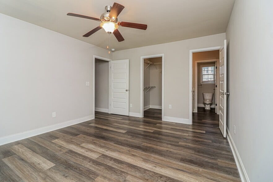 Building Photo - 77 Rosemont Ct