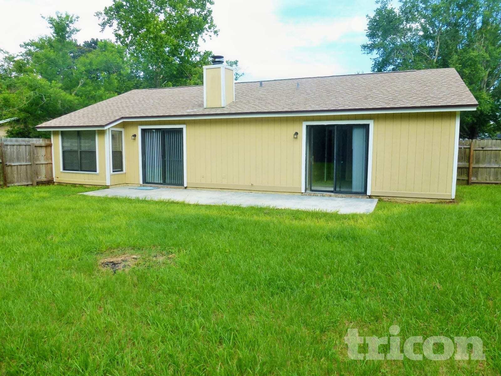 Building Photo - 1805 Clover Ct