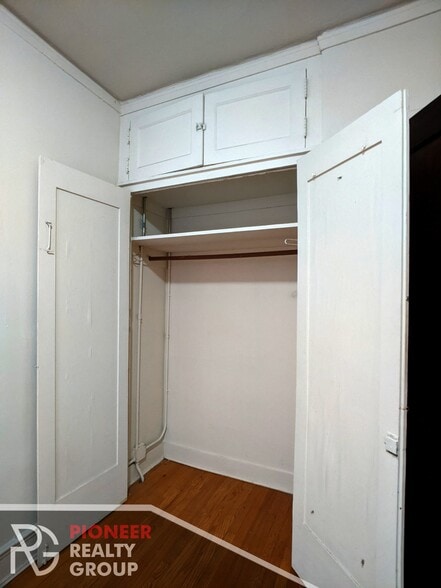 Building Photo - 1025 Dempster St