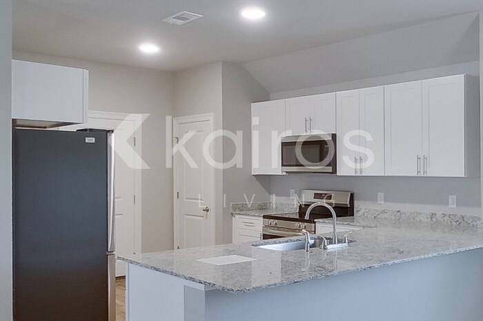 Building Photo - 13748 Willowmore Dr