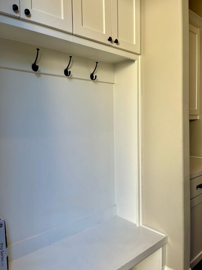 Building Photo - Beautiful Home in Rouzan of Southdowns neighborhood!