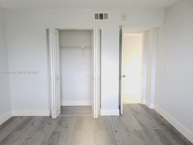Building Photo - 6861 SW 147th Ave