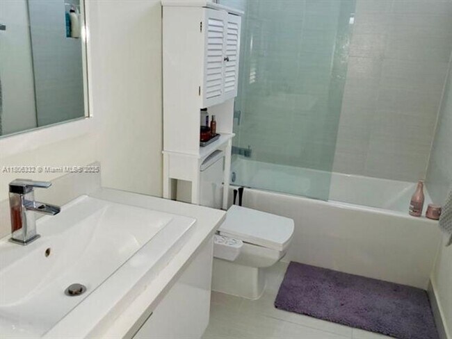 Building Photo - 6660 NW 105th Ct